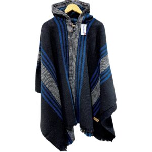 Poncho Cordillera negro con franjas azules