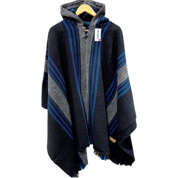 Poncho Cordillera negro con franjas azules