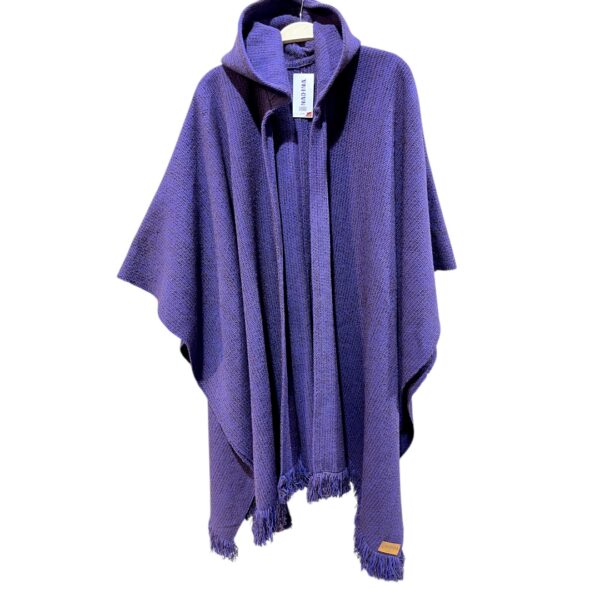 ruana artesanal gruesa, morado