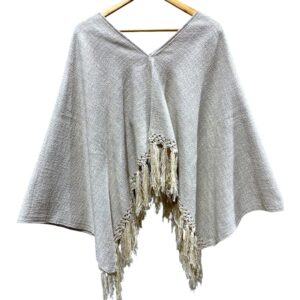 poncho artesanal de mujer en lana polda