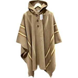 Poncho artesanal café claro con franjas